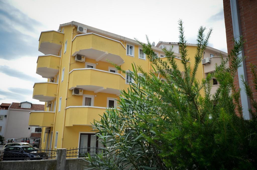 Apartmani Alexandra Budva Eksteriør bilde