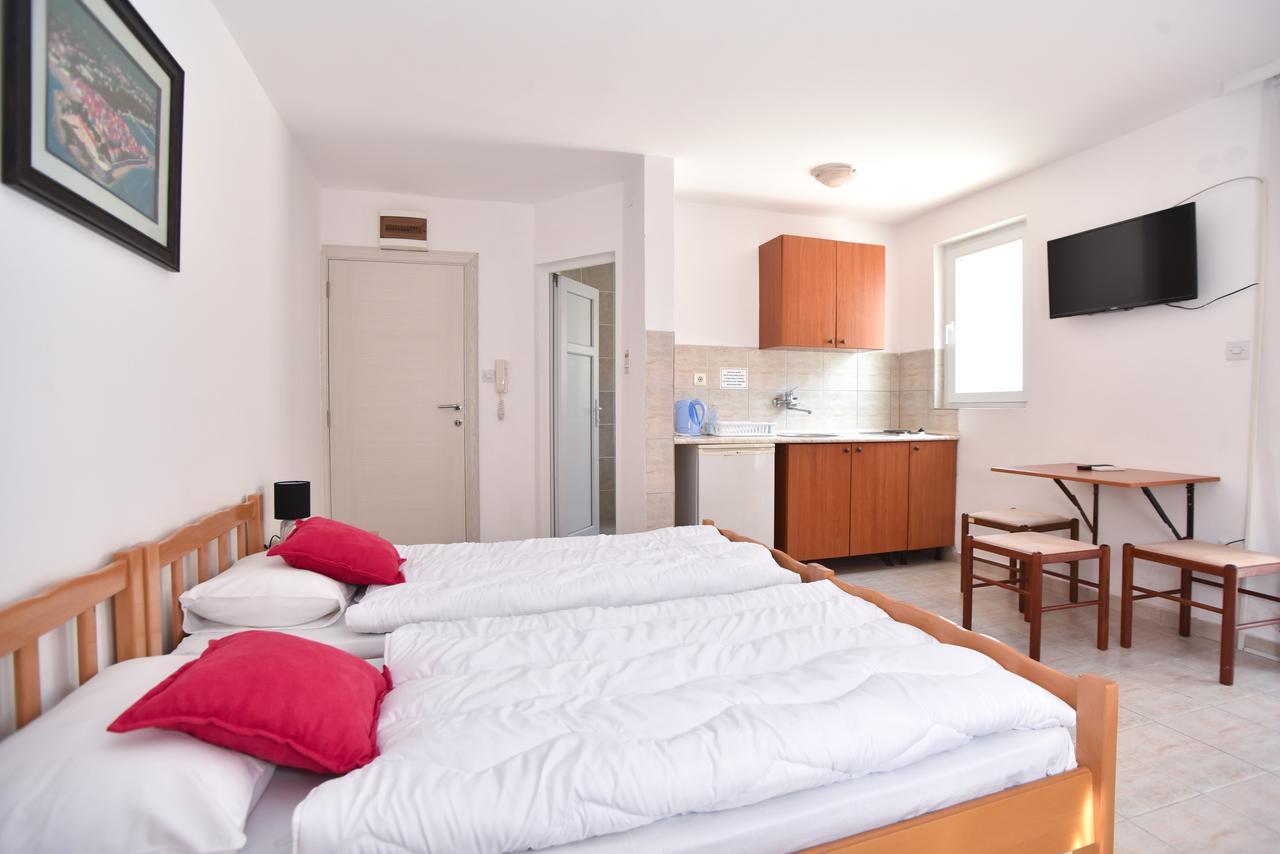 Apartmani Alexandra Budva Eksteriør bilde